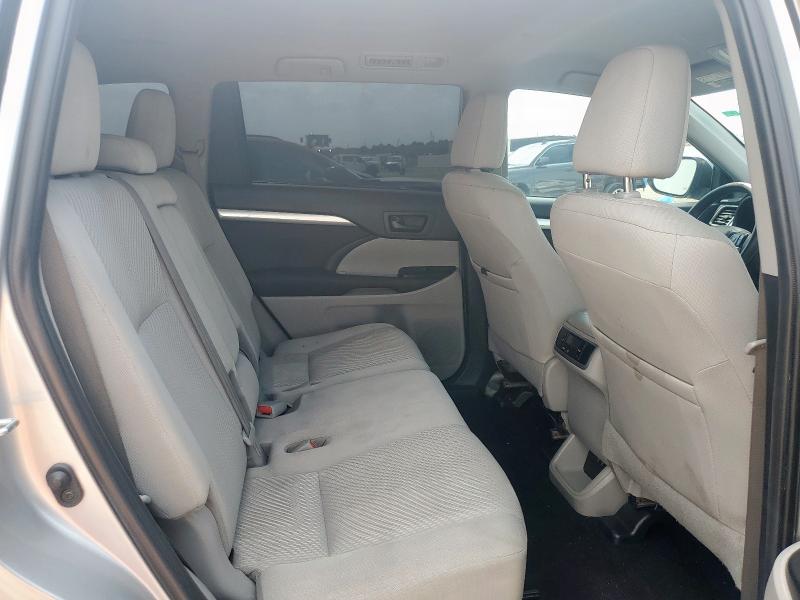 Photo 11 from auction – 2019 TOYOTA HIGHLANDER with VIN 5TDZARFH9KS054886