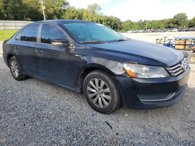 Photo 4 from auction – 2015 VOLKSWAGEN PASSAT S with VIN 1VWAT7A31FC043120