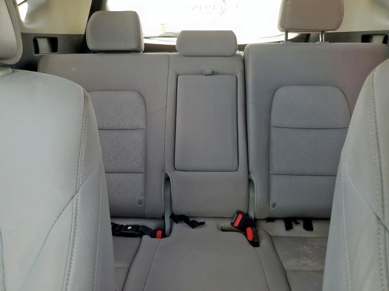 Photo 10 from auction – 2016 HYUNDAI TUCSON LIM with VIN KM8J33A42GU162886