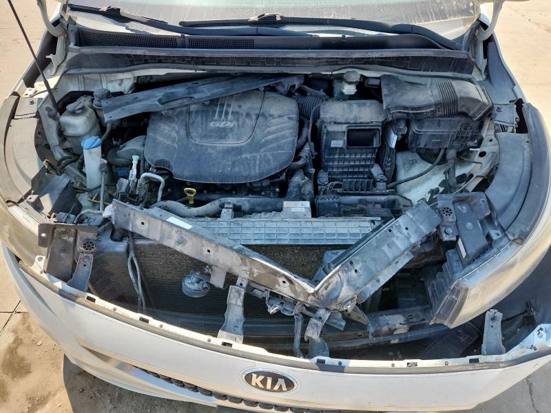 Photo 12 from auction – 2015 KIA SEDONA LX with VIN KNDMB5C12F6076886