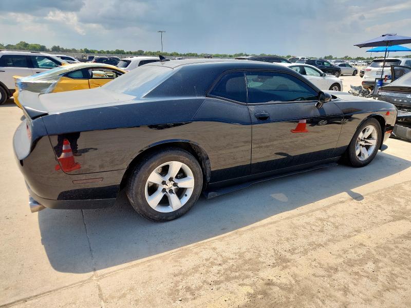 Photo 3 from auction – 2017 DODGE CHALLENGER with VIN 2C3CDZBTXHH598011