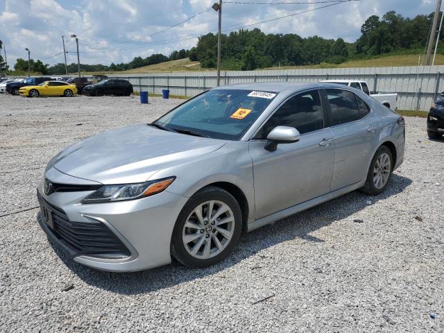 Photo 1 from auction – 2022 TOYOTA CAMRY LE with VIN 4T1C11AK2NU643073