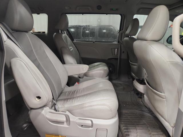 Photo 11 from auction – 2014 TOYOTA SIENNA XLE with VIN 5TDDK3DCXES075293