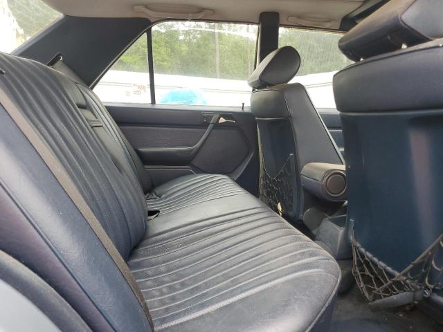 Photo 10 from auction – 1987 MERCEDES-BENZ 260 E with VIN WDBEA26D3HA496232