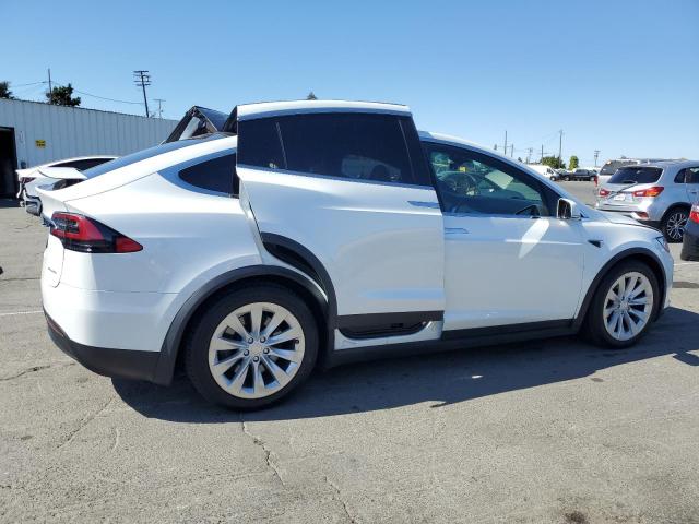 Photo 3 from auction – 2019 TESLA MODEL X with VIN 5YJXCBE2XKF205602