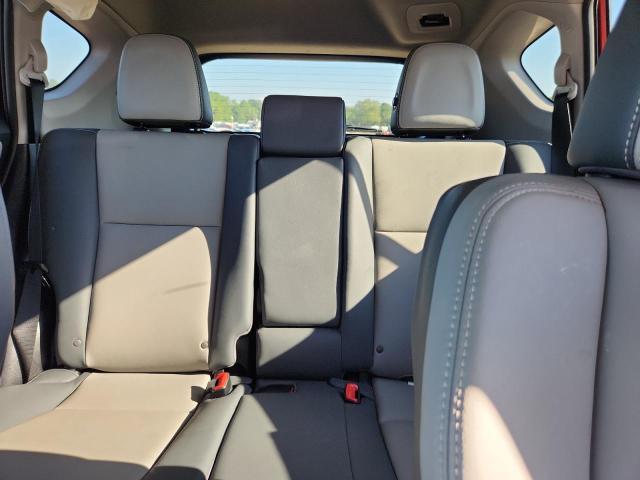 Photo 10 from auction – 2015 TOYOTA RAV4 LIMITED with VIN 2T3YFREV7FW225546