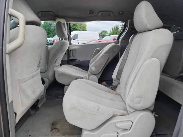 Photo 11 from auction – 2011 TOYOTA SIENNA LE with VIN 5TDKK3DC1BS043531