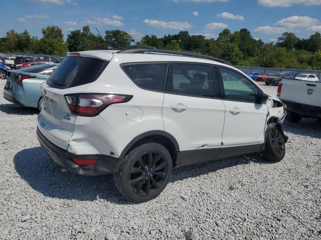 Photo 3 from auction – 2018 FORD ESCAPE SE with VIN 1FMCU9GD7JUB82901