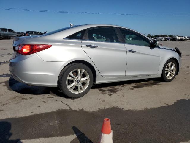 Photo 3 from auction – 2011 HYUNDAI SONATA SE with VIN 5NPEC4ACXBH001692