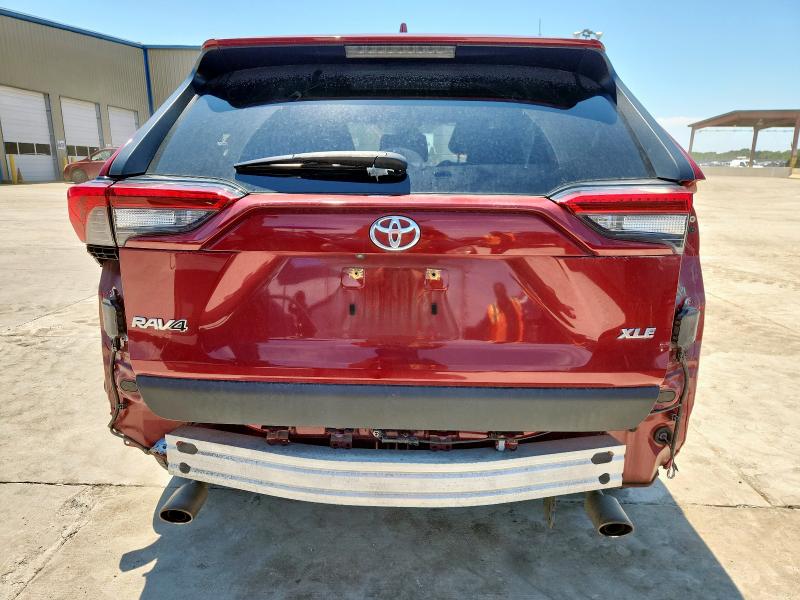 Photo 6 from auction – 2019 TOYOTA RAV4 XLE with VIN JTMW1RFV7KD012446