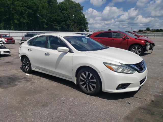 Photo 4 from auction – 2017 NISSAN ALTIMA 2.5 with VIN 1N4AL3AP8HC279366