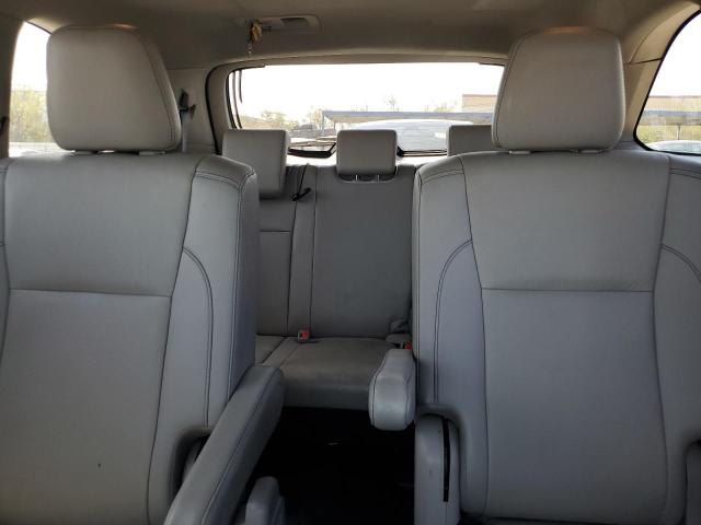 Photo 10 from auction – 2019 TOYOTA HIGHLANDER with VIN 5TDKZRFH4KS359433