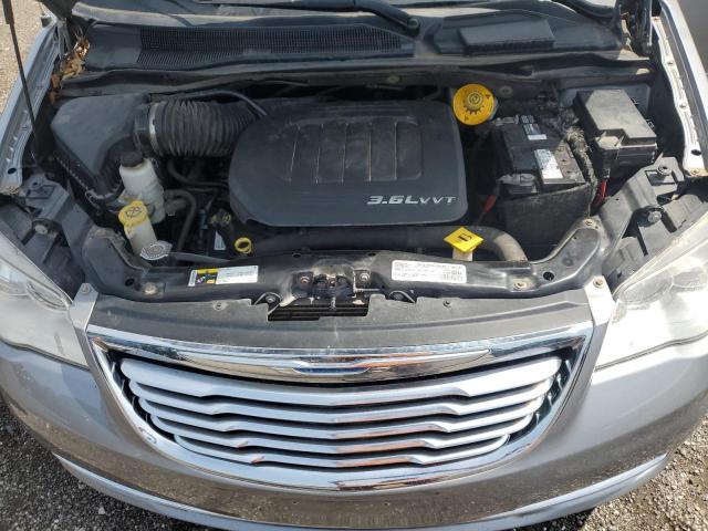 Photo 12 from auction – 2016 CHRYSLER TOWN & COU with VIN 2C4RC1BG2GR198045