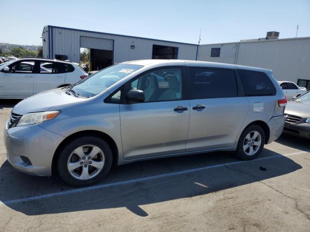 TOYOTA SIENNA BAS 2011 with VIN 5TDKA3DC7BS006616 - Photo from auction