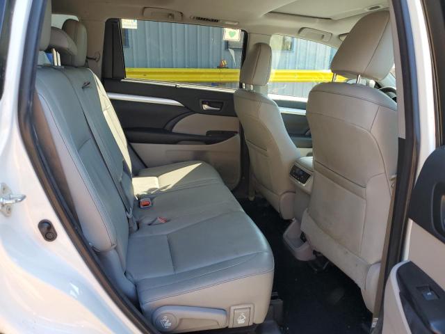 Photo 11 from auction – 2017 TOYOTA HIGHLANDER with VIN 5TDJZRFH9HS446068