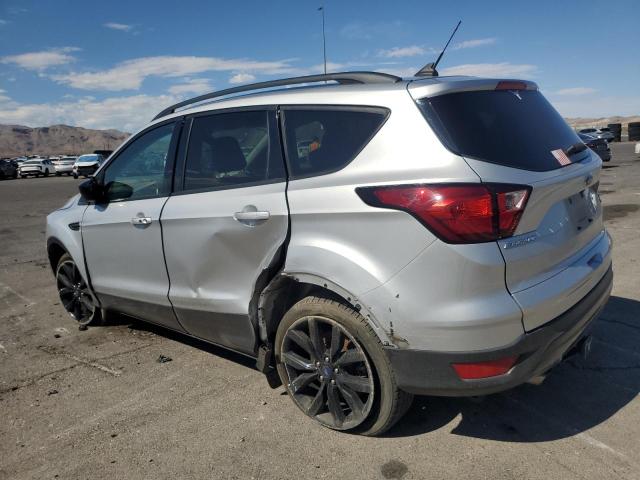 Photo 2 from auction – 2019 FORD ESCAPE SE with VIN 1FMCU9GD3KUB29842