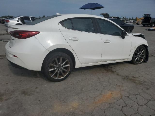 Photo 3 from auction – 2018 MAZDA 3 TOURING with VIN 3MZBN1V32JM254114