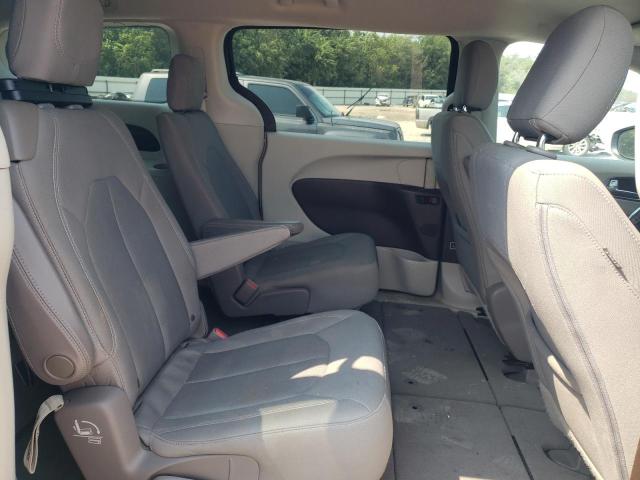 Photo 11 from auction – 2017 CHRYSLER PACIFICA T with VIN 2C4RC1DG9HR695396