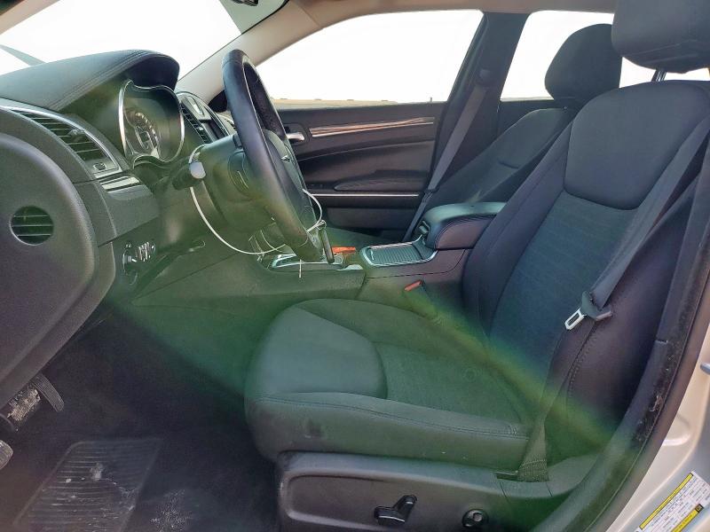 Photo 7 from auction – 2019 CHRYSLER 300 TOURIN with VIN 2C3CCAAG8KH682943