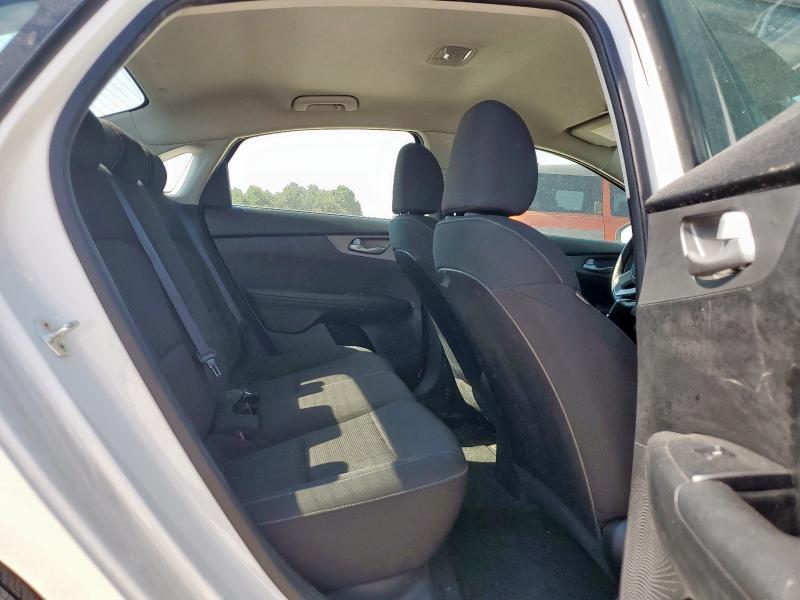 Photo 10 from auction – 2019 KIA FORTE FE with VIN 3KPF24AD3KE097587
