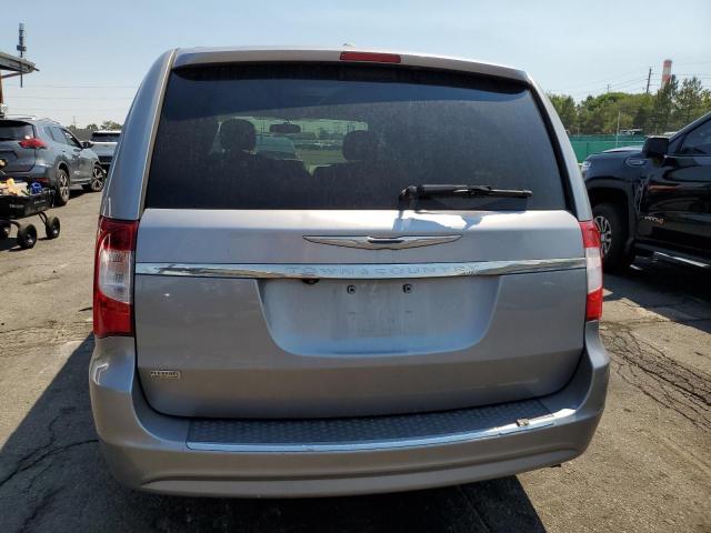 Photo 6 from auction – 2015 CHRYSLER TOWN & COU with VIN 2C4RC1BG1FR565497
