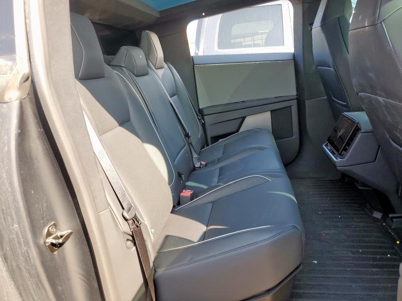 Photo 11 from auction – 2024 TESLA CYBERTRUCK with VIN 7G2CEHED7RA049312