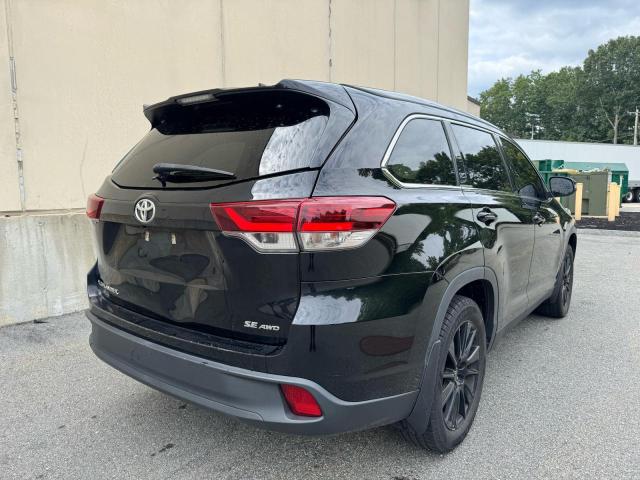 Photo 4 from auction – 2019 TOYOTA HIGHLANDER with VIN 5TDJZRFH9KS626111