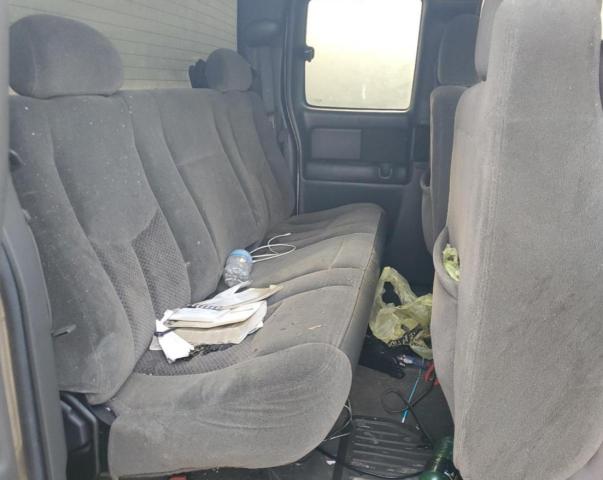 Photo 10 from auction – 2004 CHEVROLET SILVERADO with VIN 2GCEK19T741179585