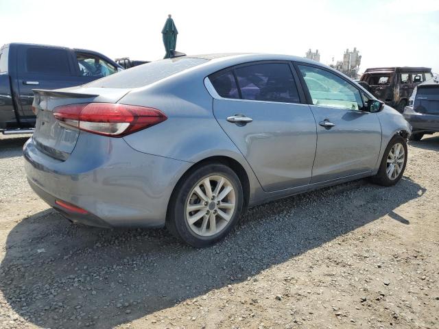 Photo 3 from auction – 2017 KIA FORTE LX with VIN 3KPFL4A76HE049713