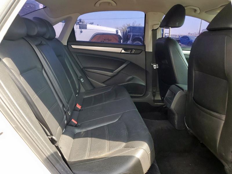 Photo 10 from auction – 2014 VOLKSWAGEN PASSAT S with VIN 1VWAT7A32EC039365
