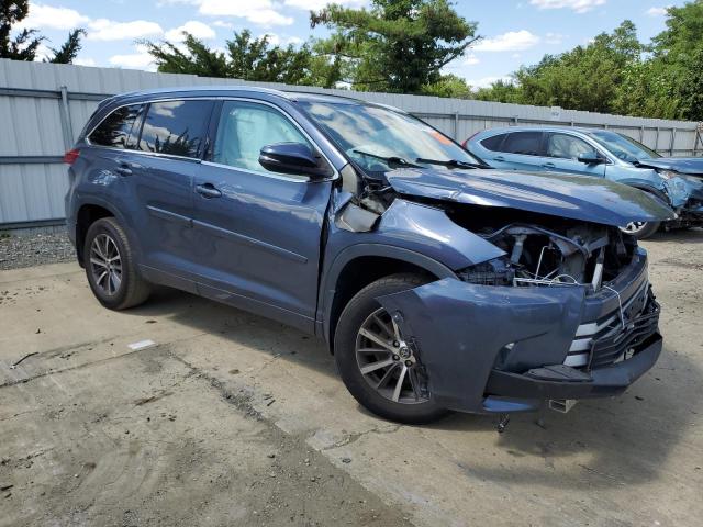 Photo 4 from auction – 2018 TOYOTA HIGHLANDER with VIN 5TDJZRFH6JS857546