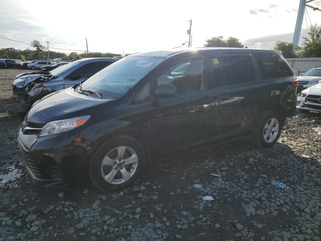 TOYOTA SIENNA 2019 with VIN 5TDZZ3DC8KS977406 - Photo from auction