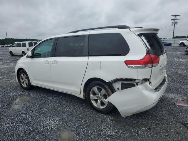 Photo 2 from auction – 2014 TOYOTA SIENNA LE with VIN 5TDKK3DC4ES452904