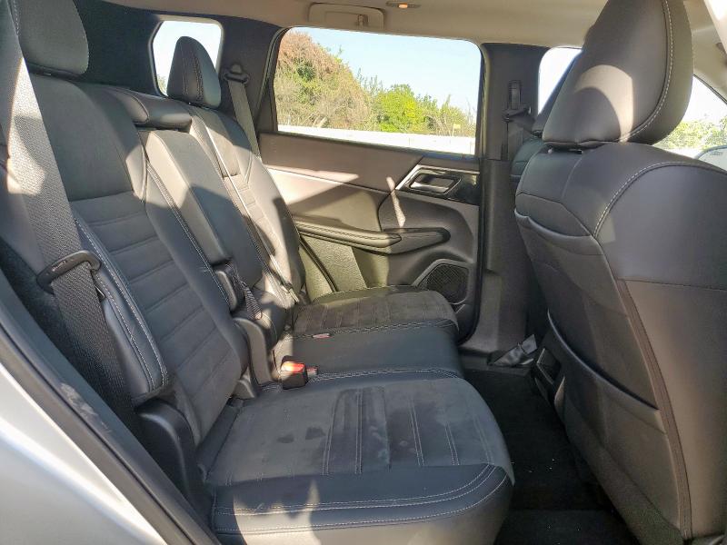 Photo 10 from auction – 2024 MITSUBISHI OUTLANDER with VIN JA4J3VA87RZ033707