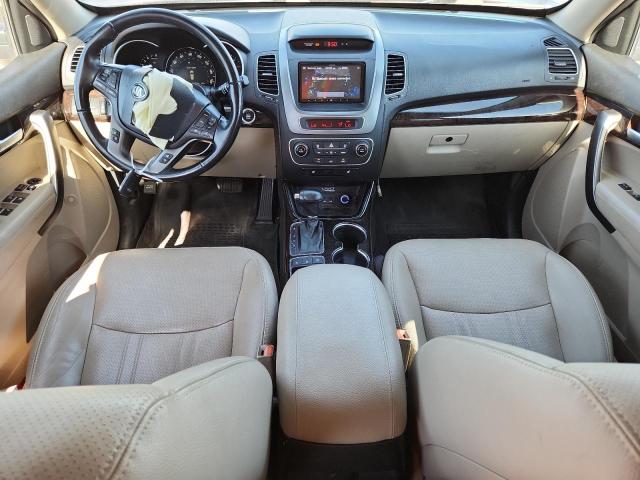 Photo 8 from auction – 2015 KIA SORENTO EX with VIN 5XYKU4A76FG620032