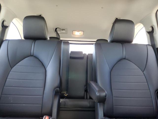 Photo 10 from auction – 2021 TOYOTA HIGHLANDER with VIN 5TDGBRCH3MS061554