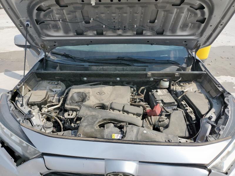 Photo 12 from auction – 2019 TOYOTA RAV4 XLE with VIN JTMW1RFV8KD014156