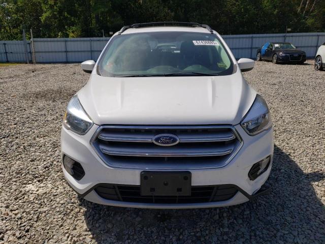 Photo 5 from auction – 2017 FORD ESCAPE SE with VIN 1FMCU9GD3HUB33513