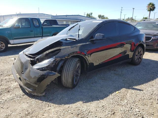 TESLA MODEL Y 2025 with VIN 7SAYGDEDXSF320368 - Photo from auction