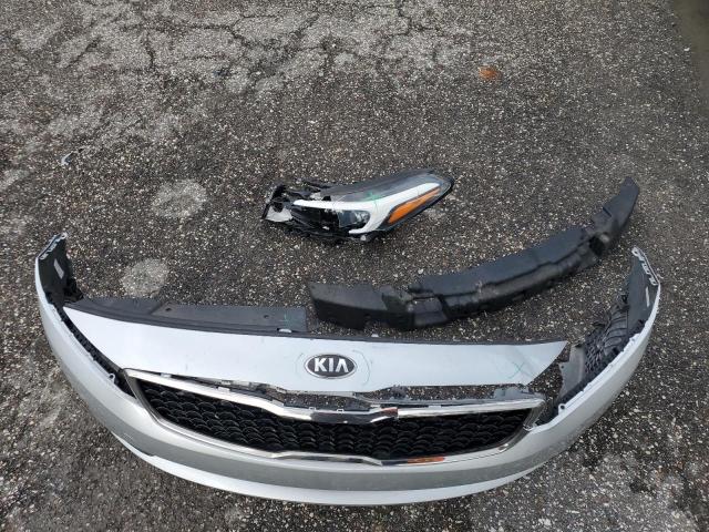 Photo 12 from auction – 2018 KIA FORTE LX with VIN 3KPFK4A72JE168853