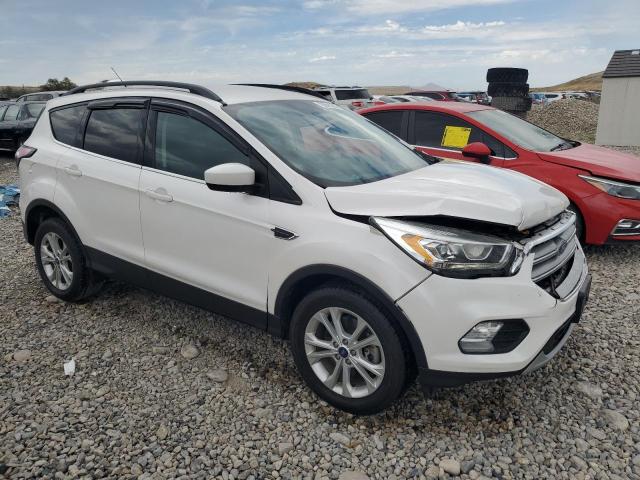 Photo 4 from auction – 2017 FORD ESCAPE SE with VIN 1FMCU9G95HUE62208