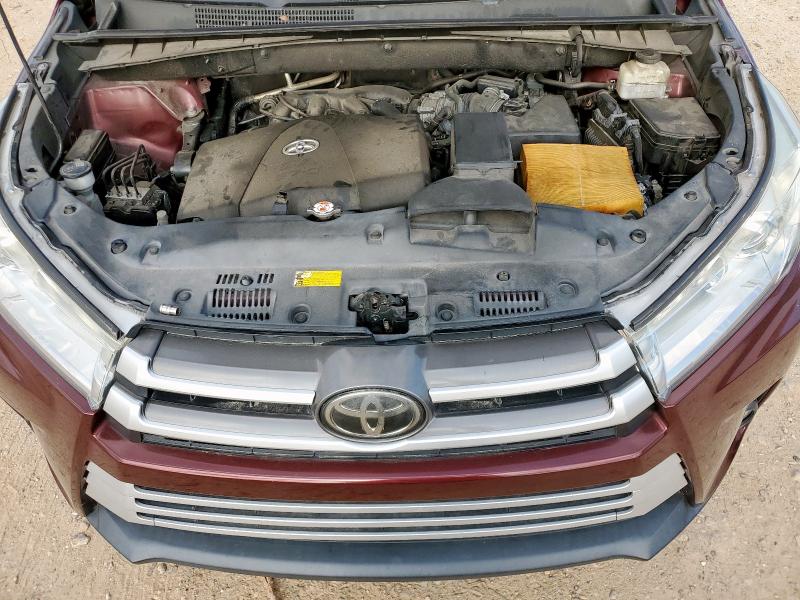 Photo 12 from auction – 2018 TOYOTA HIGHLANDER with VIN 5TDKZRFH8JS272486