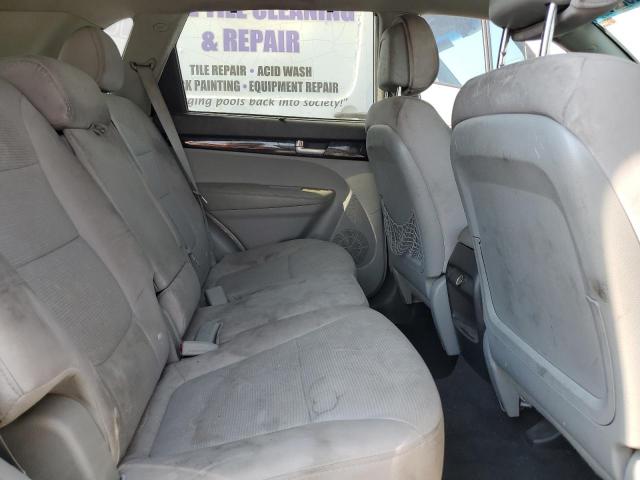 Photo 11 from auction – 2014 KIA SORENTO LX with VIN 5XYKTCA69EG530716