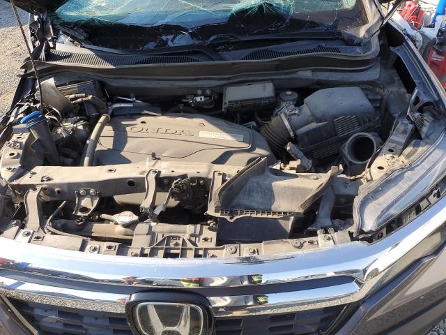 Photo 11 from auction – 2018 HONDA RIDGELINE RTL with VIN 5FPYK3F77JB012370