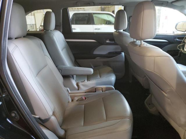 Photo 11 from auction – 2015 TOYOTA HIGHLANDER with VIN 5TDJKRFH2FS110666