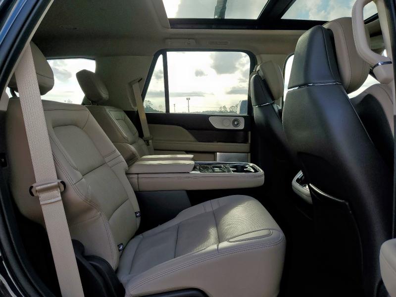 Photo 11 from auction – 2024 LINCOLN NAVIGATOR with VIN 5LMJJ2LG8REL05261