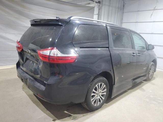 Photo 3 from auction – 2018 TOYOTA SIENNA XLE with VIN 5TDYZ3DC5JS906920