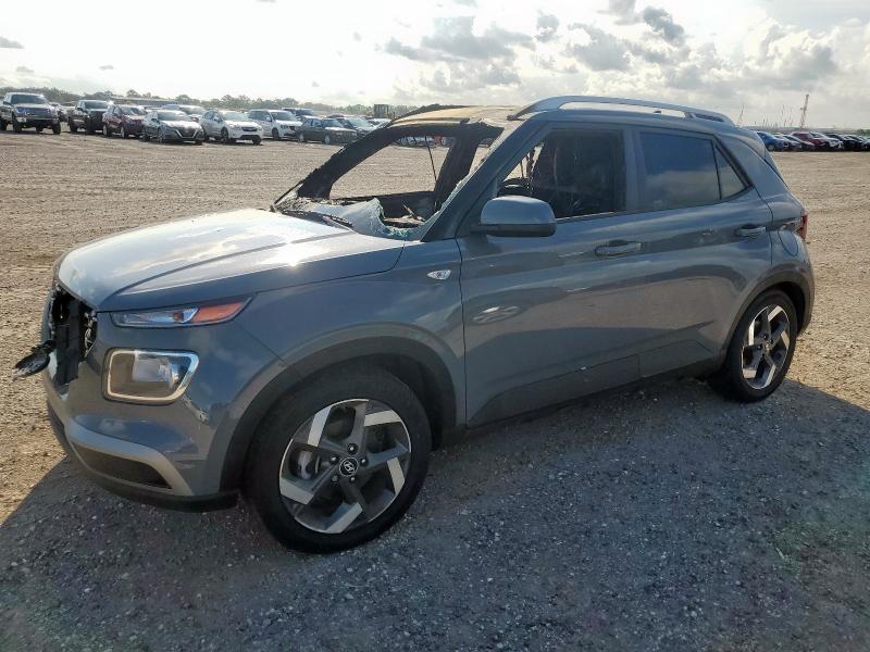HYUNDAI VENUE SEL 2022 with VIN KMHRC8A35NU204293 - Photo from auction