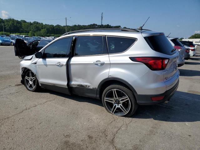 Photo 2 from auction – 2019 FORD ESCAPE SEL with VIN 1FMCU0HD0KUA95465