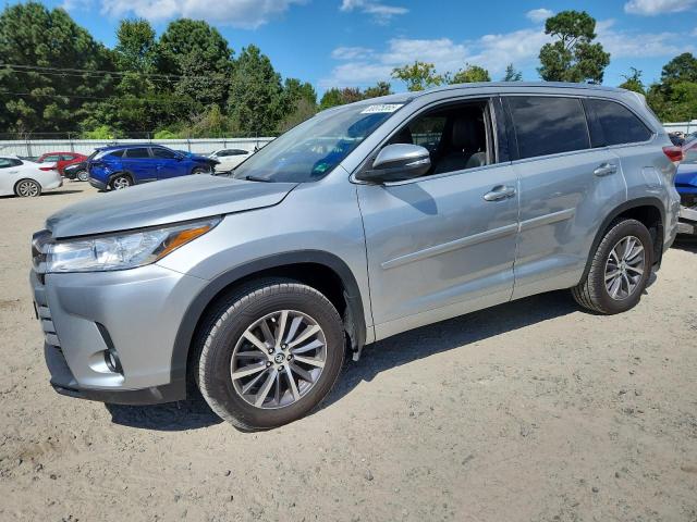 TOYOTA HIGHLANDER 2017 with VIN 5TDJZRFH6HS449557 - Photo from auction